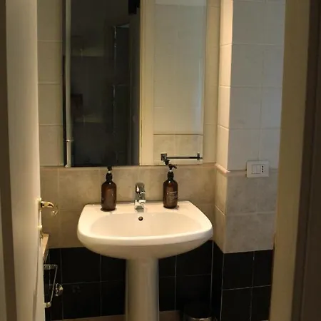 Di Anna * אסיסי